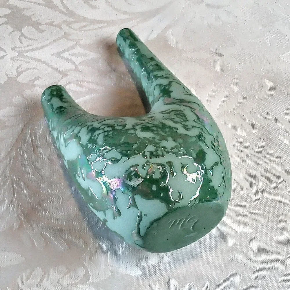 MG Green Polished/Matte Dual Bud Flower Vase